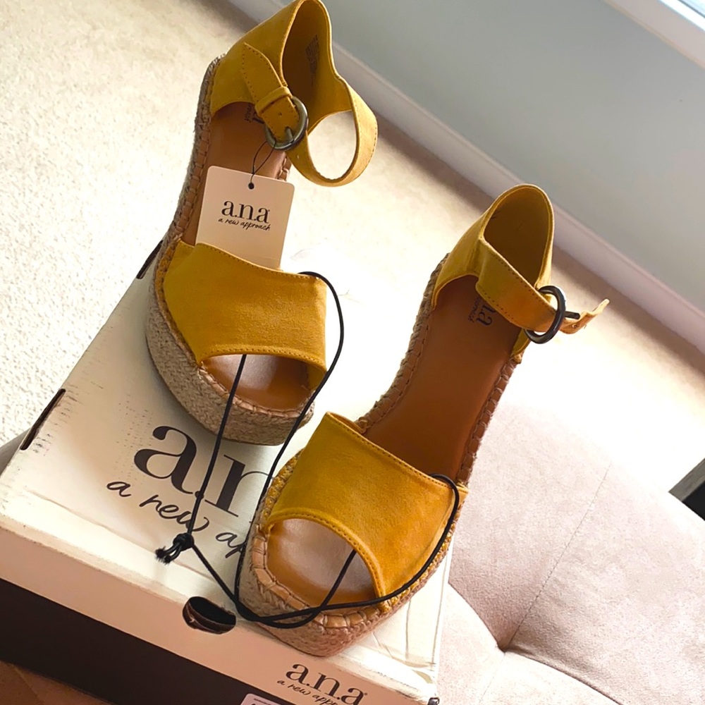 Cute Wedge Shoes!!